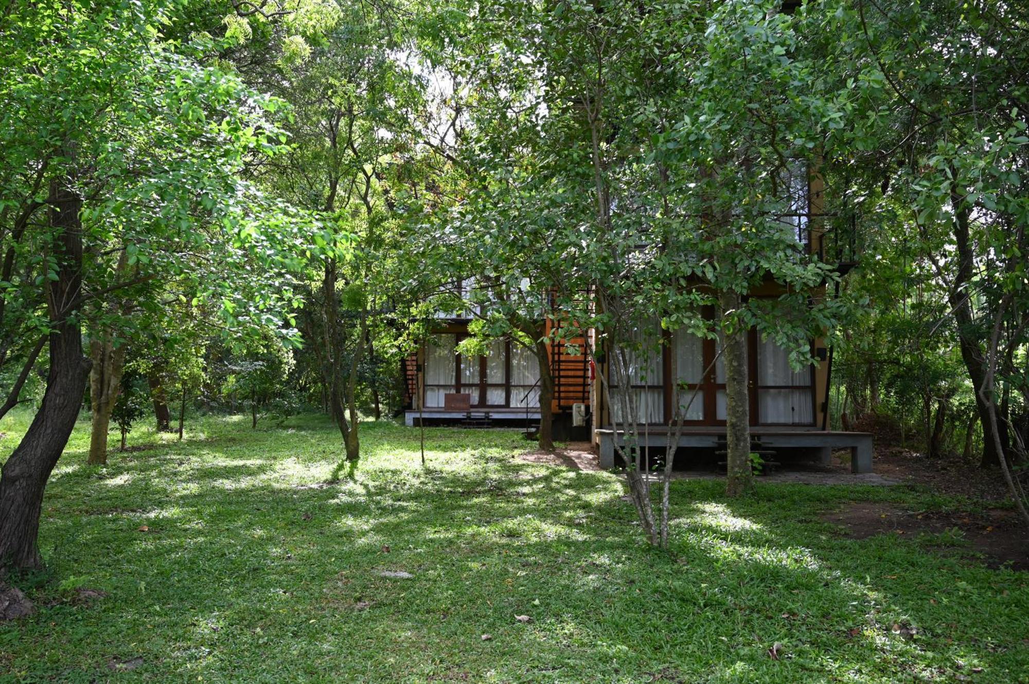 Breezy Lake Tissamaharama Extérieur photo
